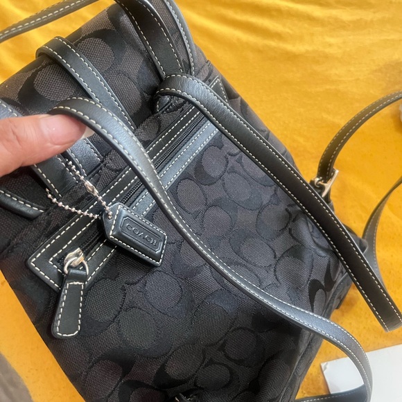 Coach back pack - Picture 2 of 13